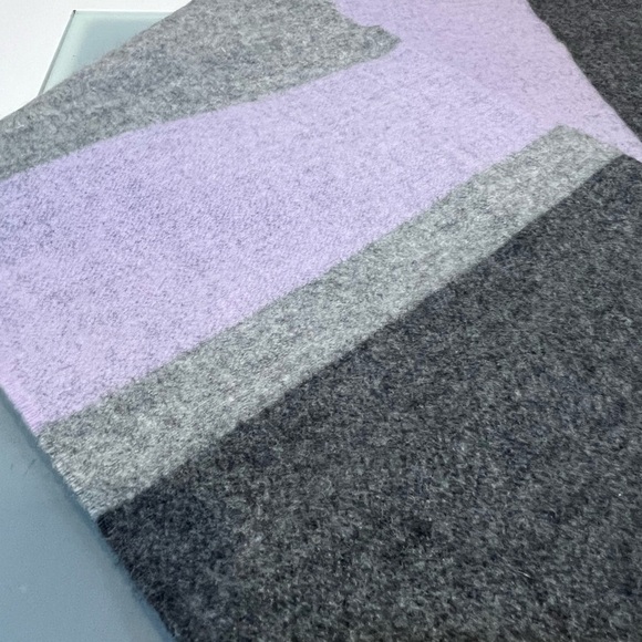 Burberry London Scarf | Gray & Purple | Fringed ends - Picture 5 of 8